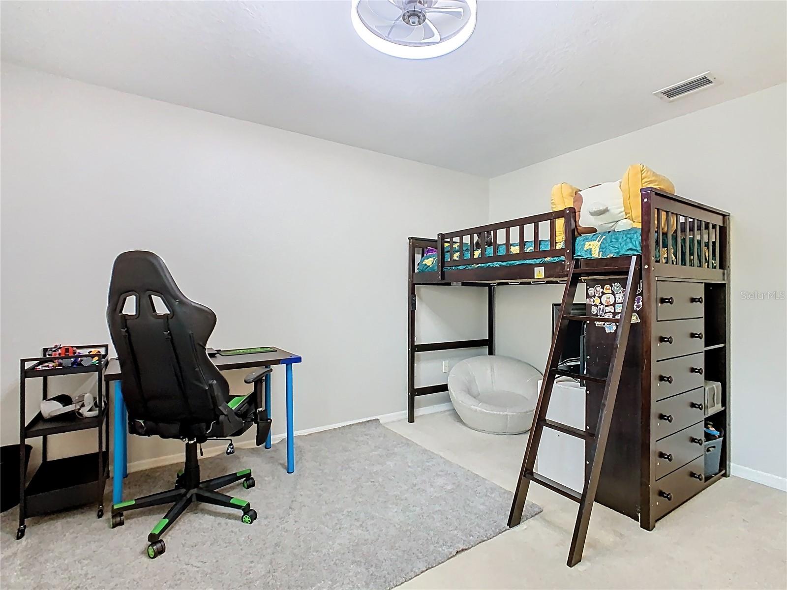 OVERLOOK ESTATES - Residential