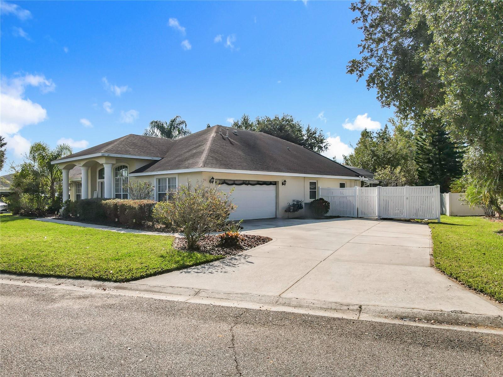 OVERLOOK ESTATES - Residential