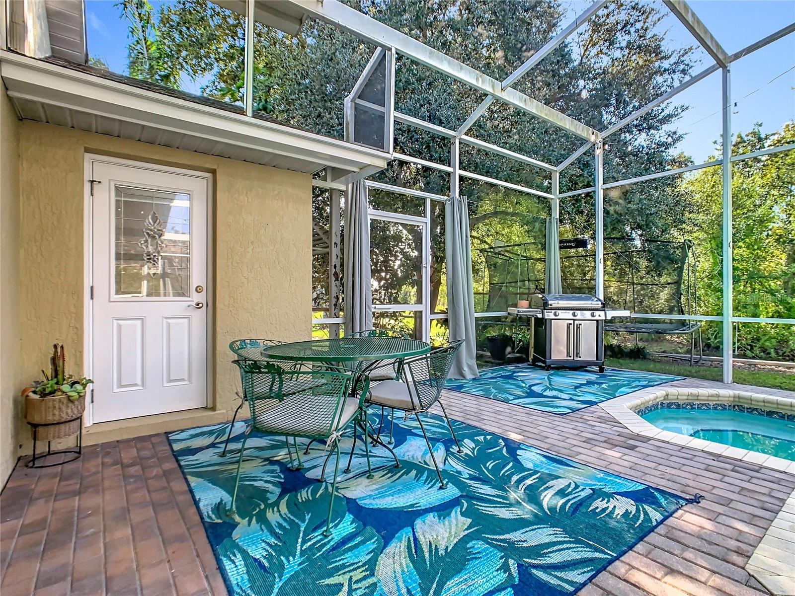 OVERLOOK ESTATES - Residential