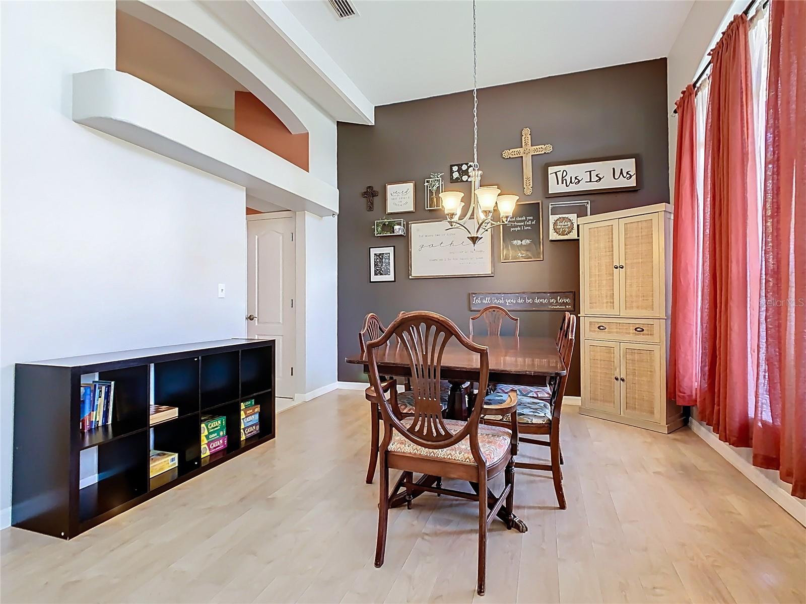 OVERLOOK ESTATES - Residential