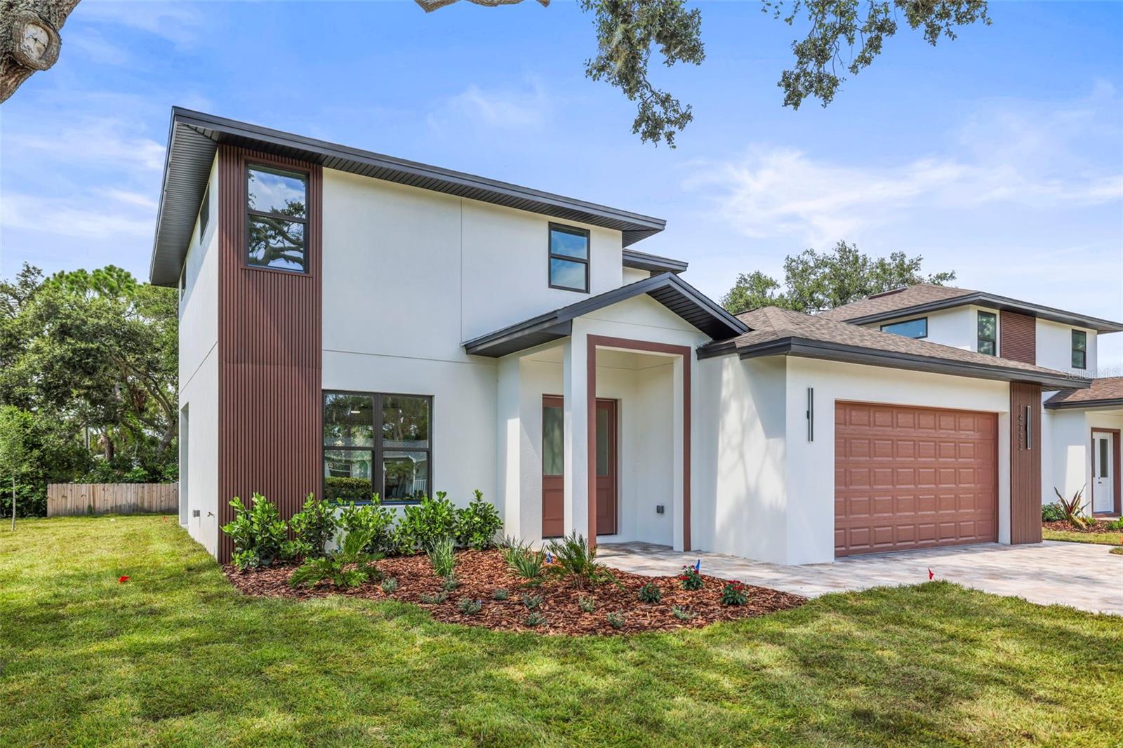 14733 SUNSET DRIVE