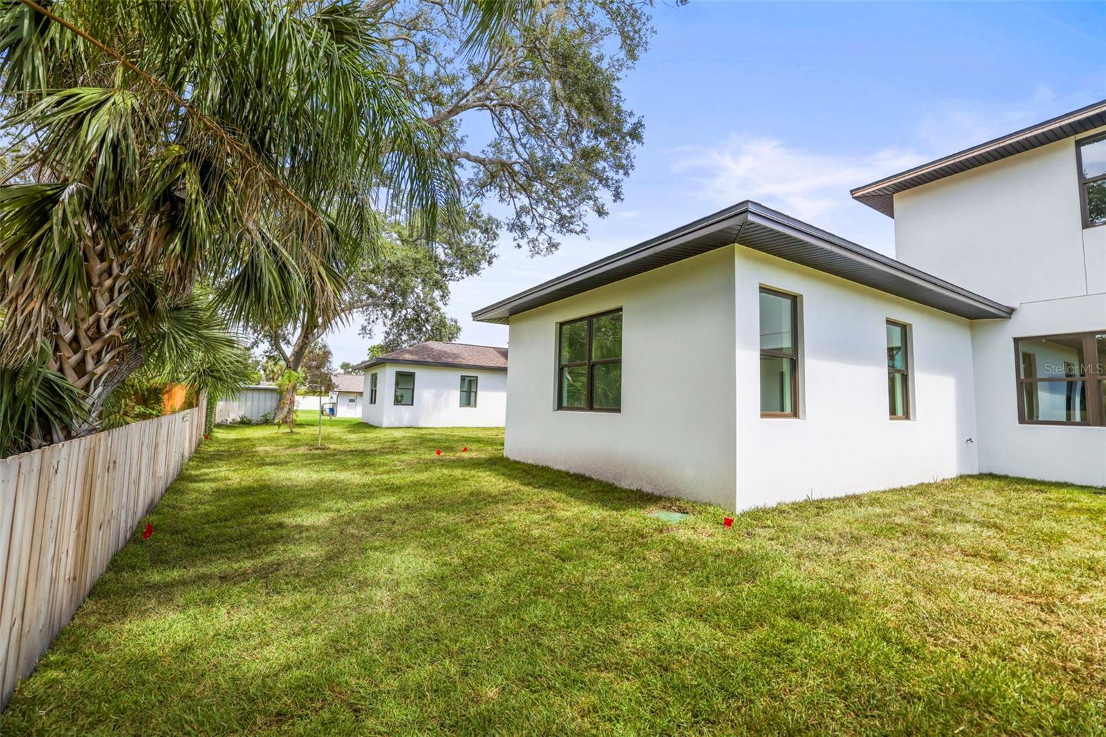 14733 SUNSET DRIVE
