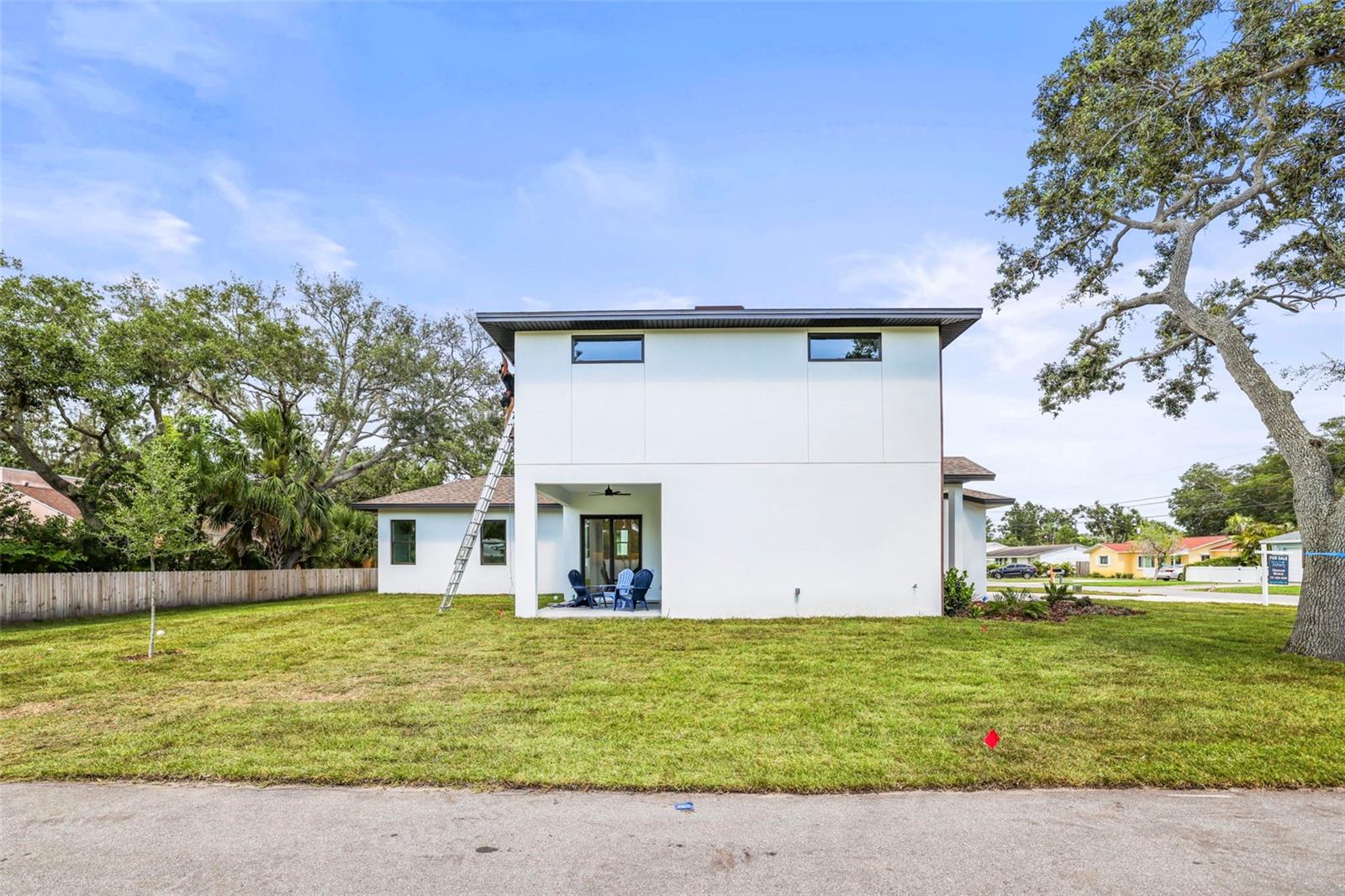 14733 SUNSET DRIVE