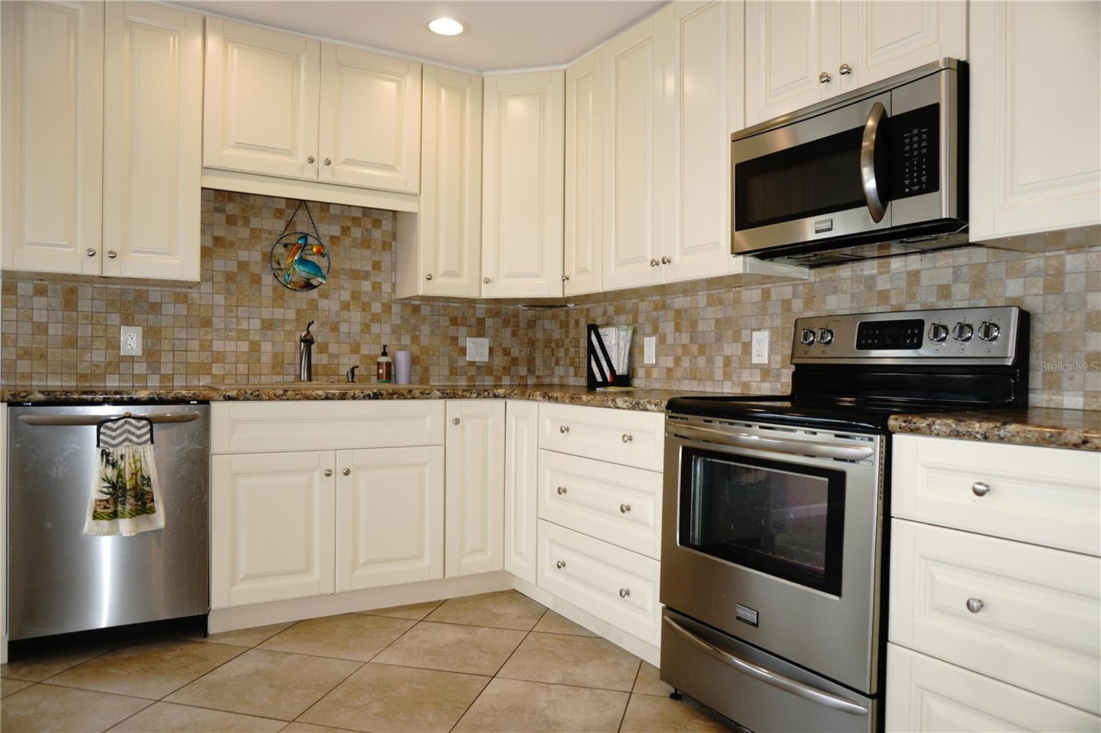 TAHITIAN GARDENS CONDO - Residential