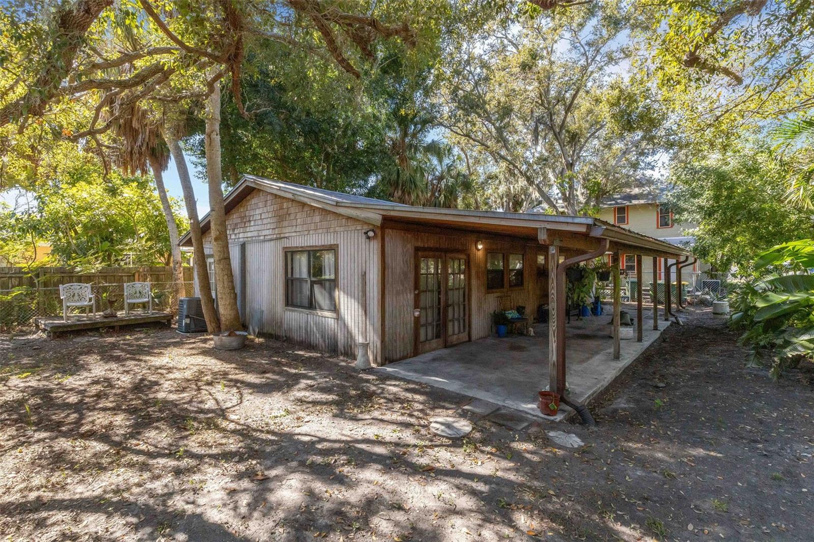 PALM GROVE - Residential Income