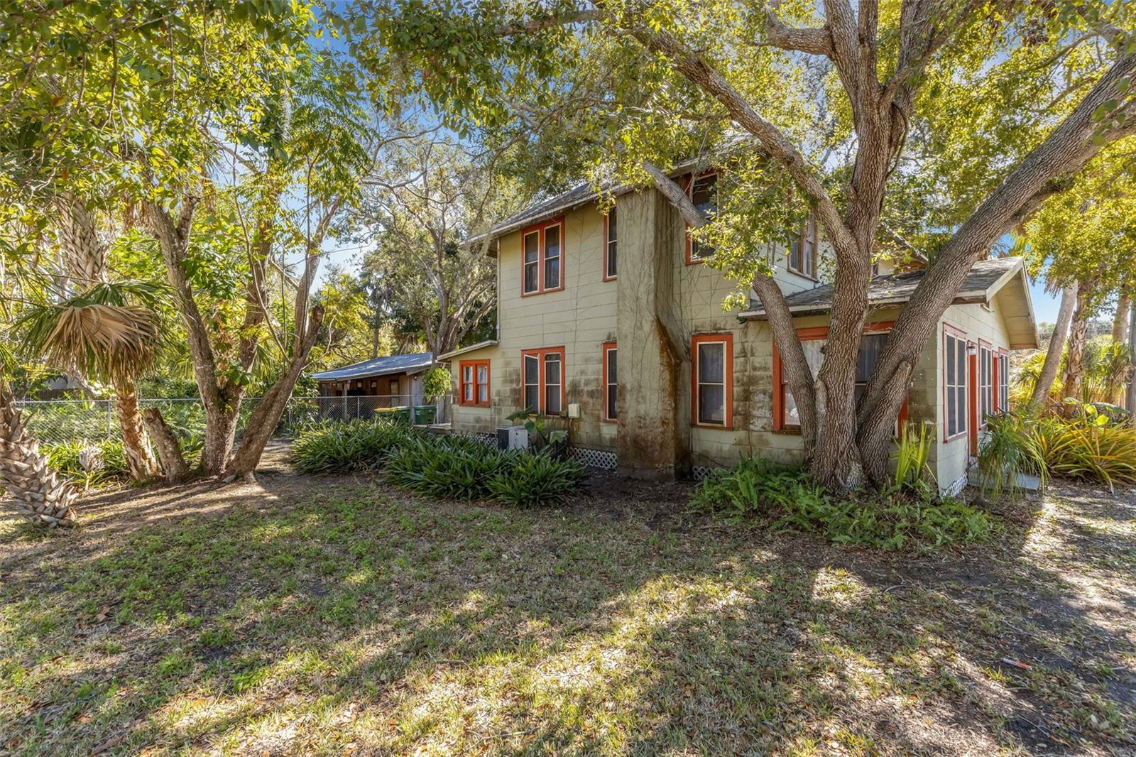 PALM GROVE - Residential Income