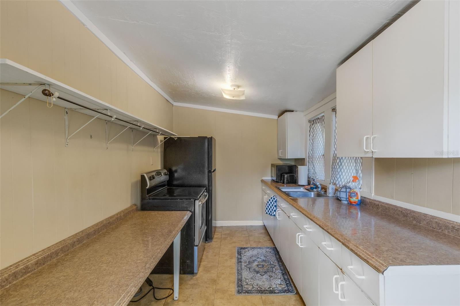 PALM GROVE - Residential Income