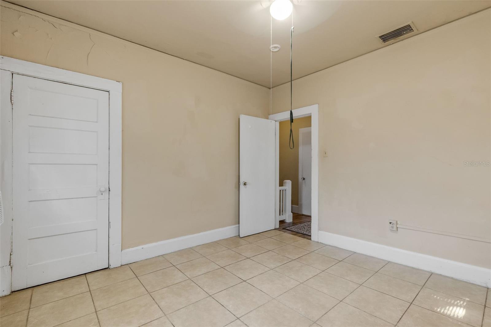 PALM GROVE - Residential Income