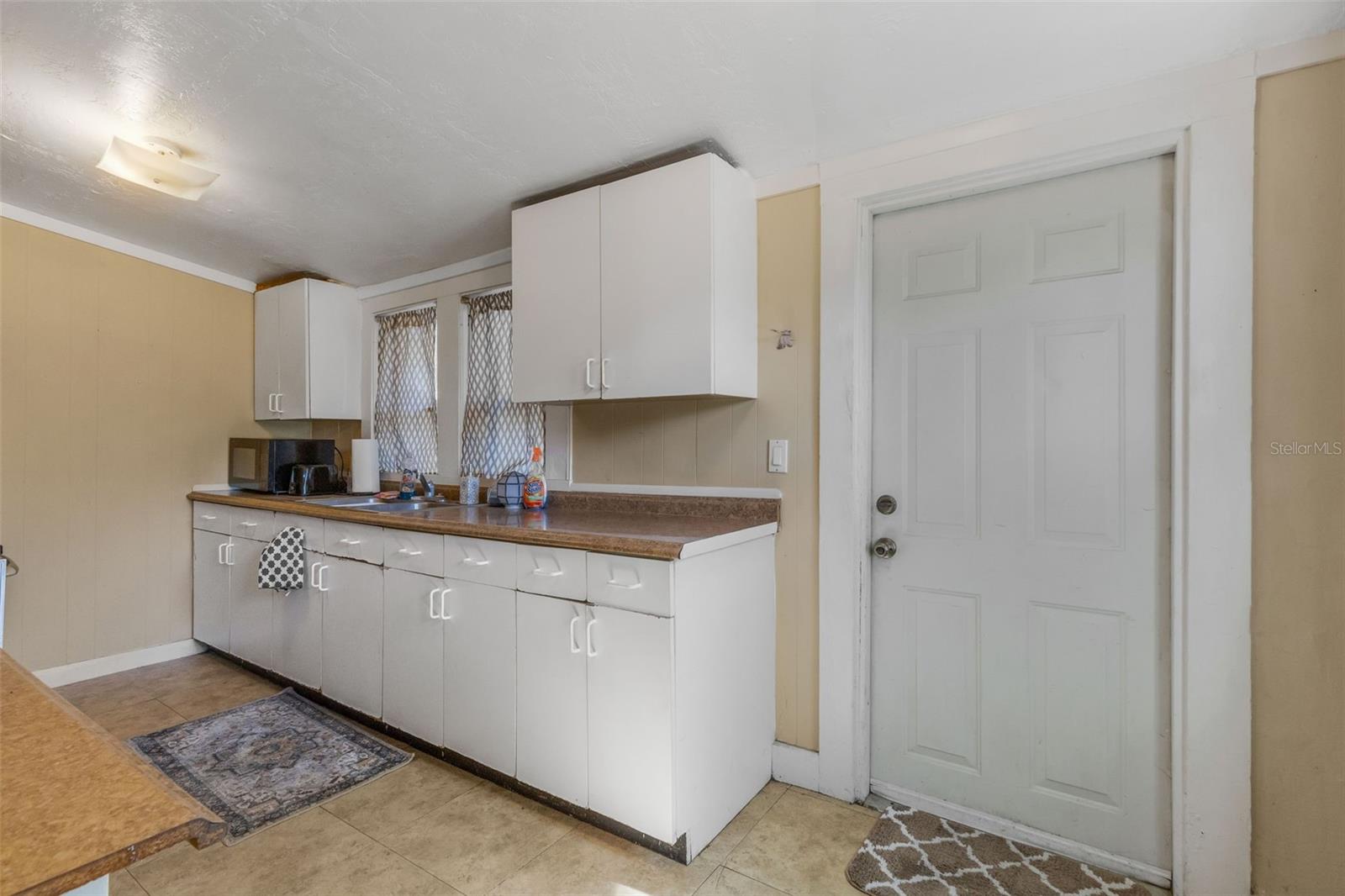 PALM GROVE - Residential Income