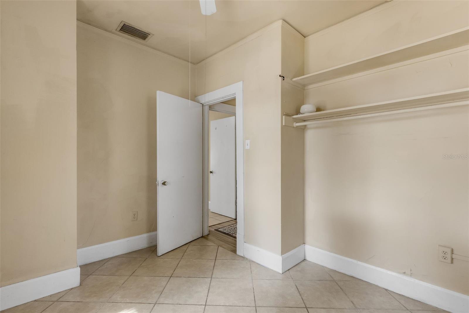 PALM GROVE - Residential Income