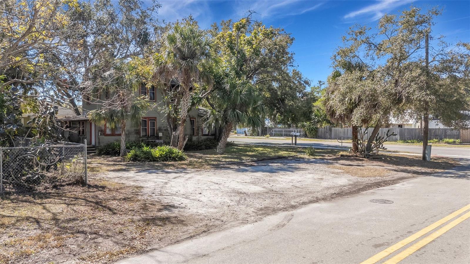 PALM GROVE - Residential Income