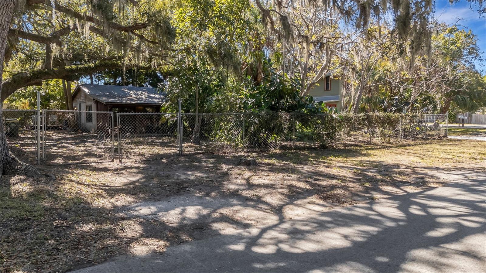 PALM GROVE - Residential Income