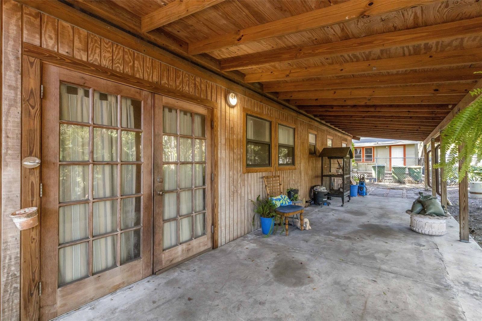 PALM GROVE - Residential Income