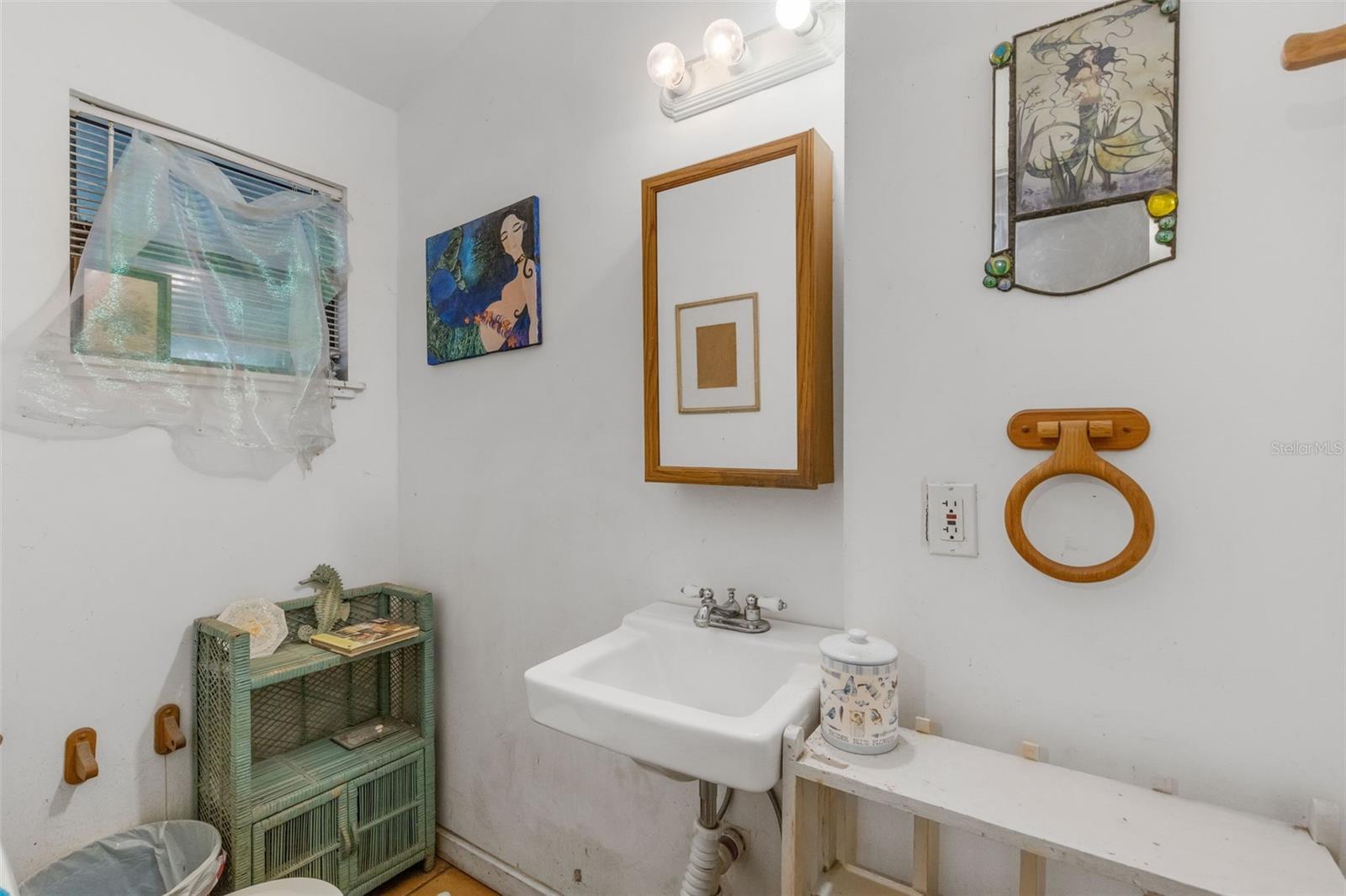 PALM GROVE - Residential Income