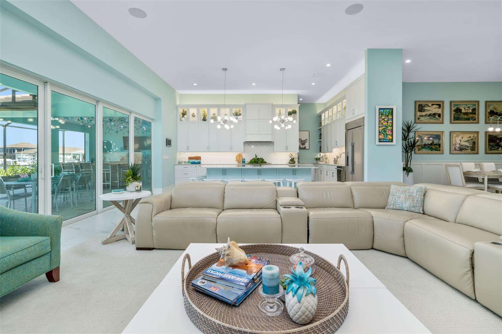 SANCTUARY COVE - Residential