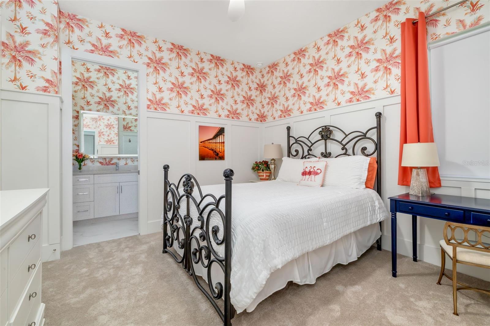SANCTUARY COVE - Residential