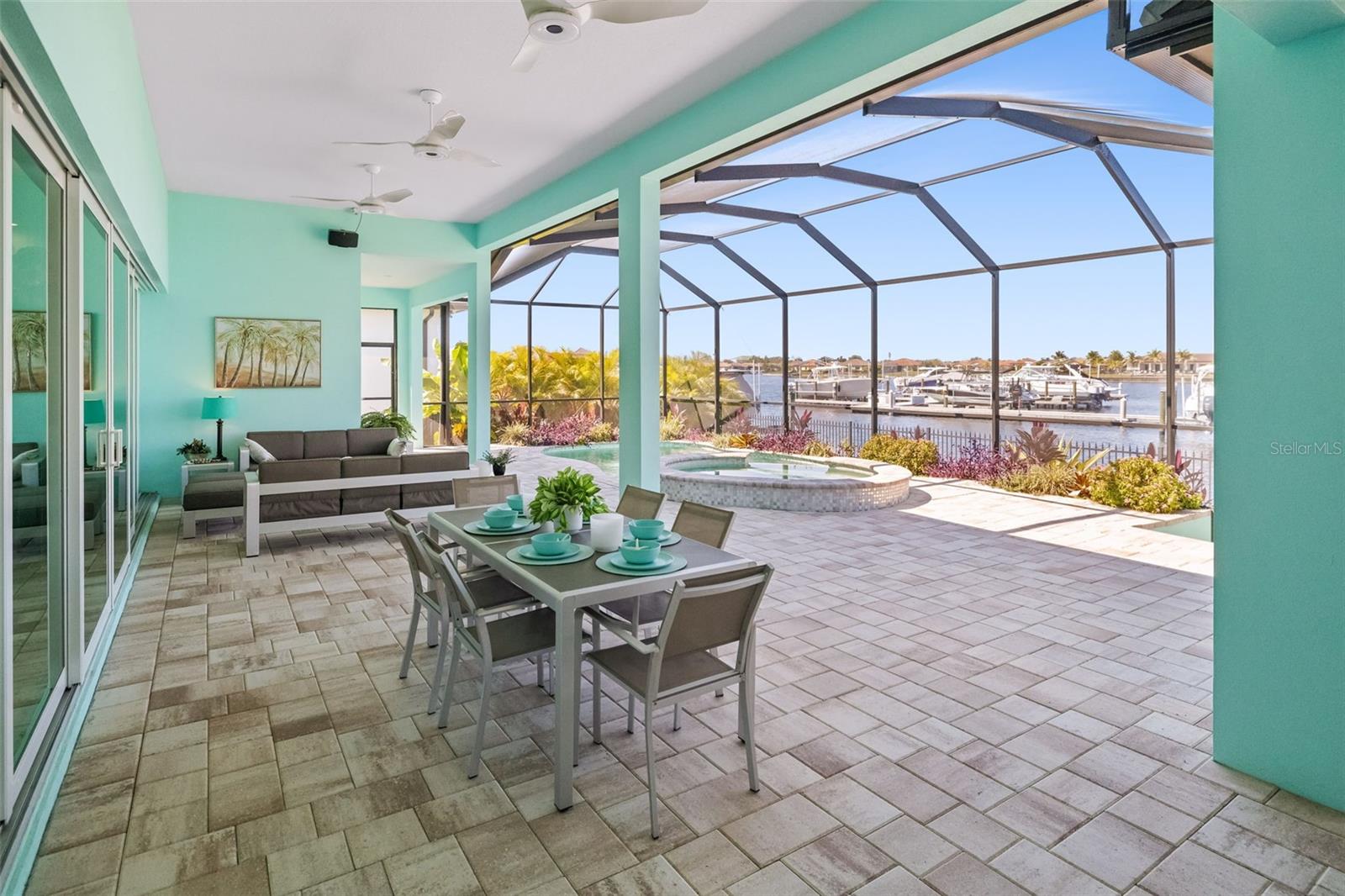 SANCTUARY COVE - Residential