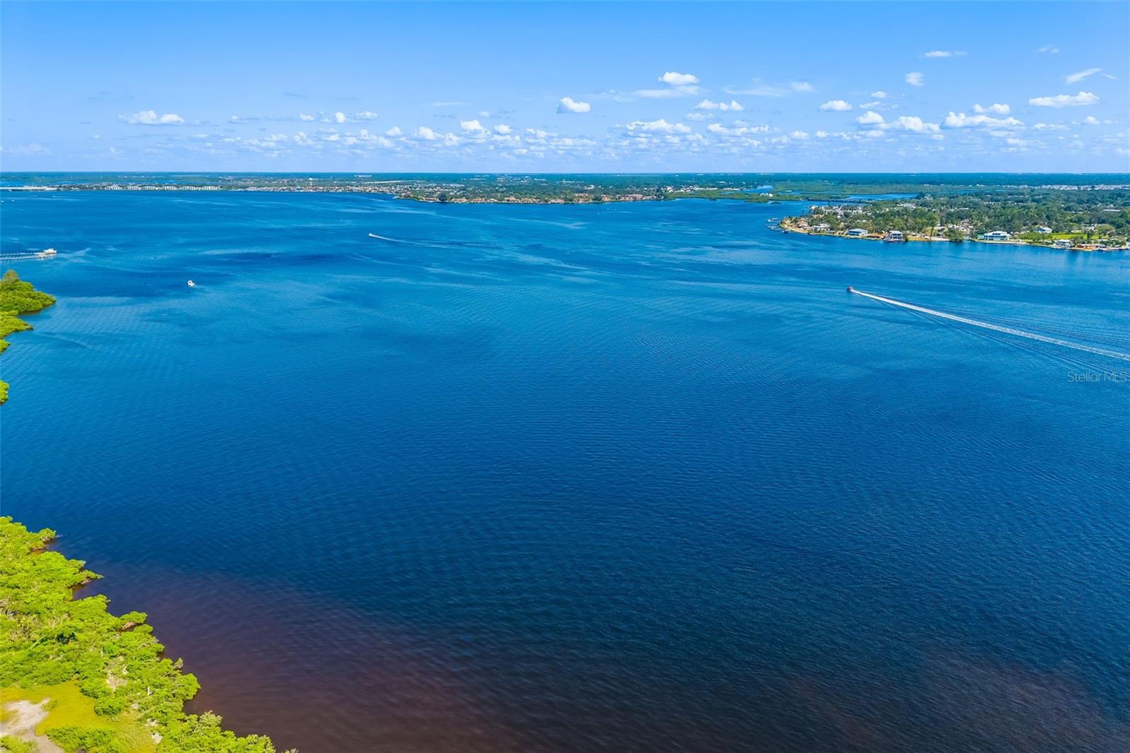 SANCTUARY COVE - Residential
