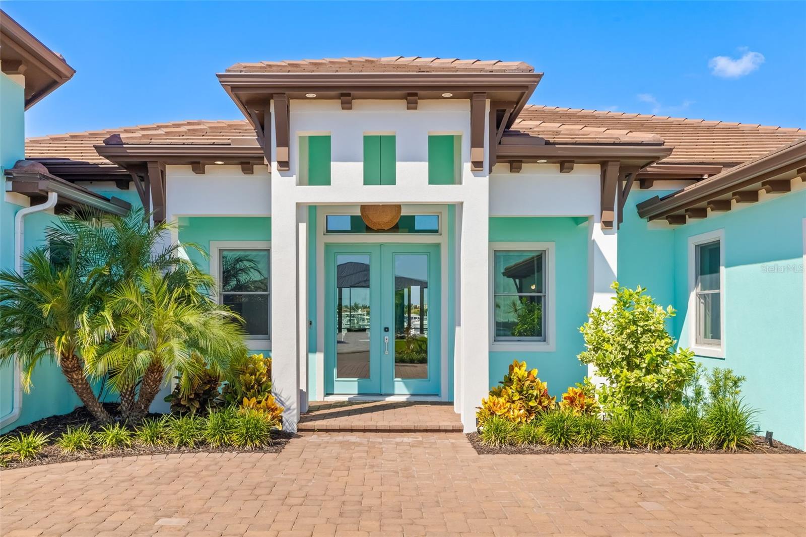 SANCTUARY COVE - Residential
