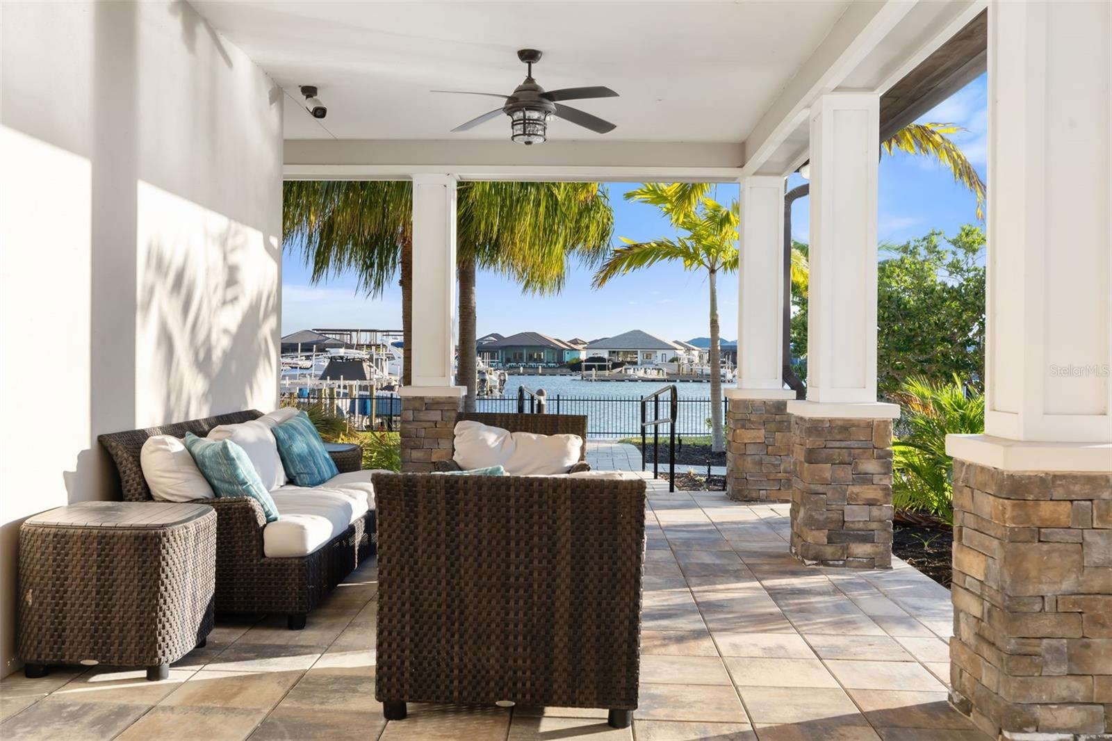 SANCTUARY COVE - Residential