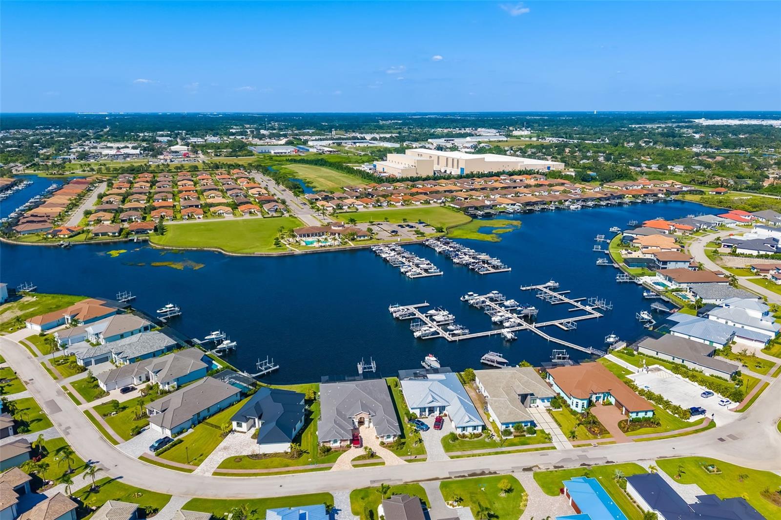 SANCTUARY COVE - Residential