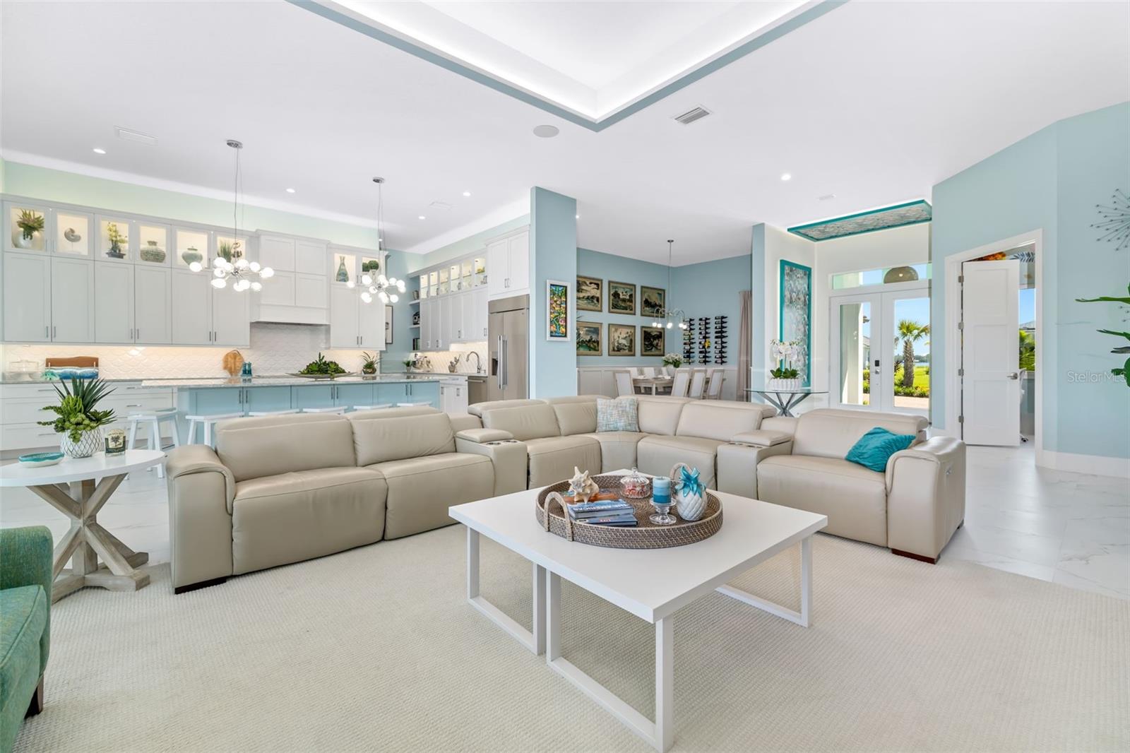 SANCTUARY COVE - Residential