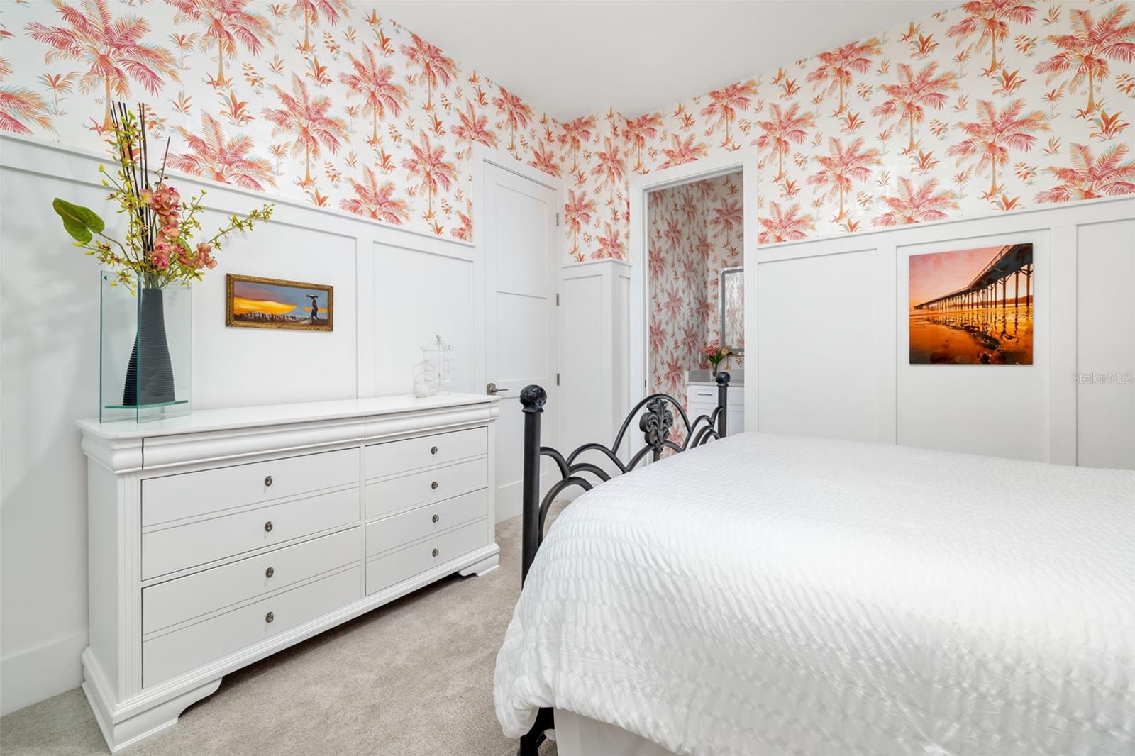 SANCTUARY COVE - Residential