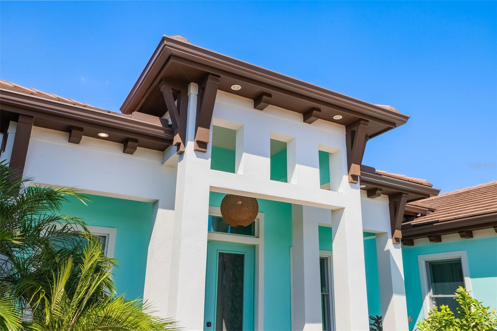 SANCTUARY COVE - Residential