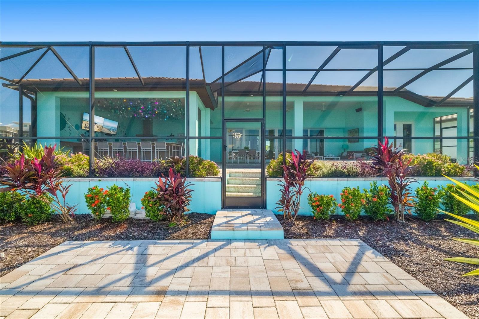 SANCTUARY COVE - Residential