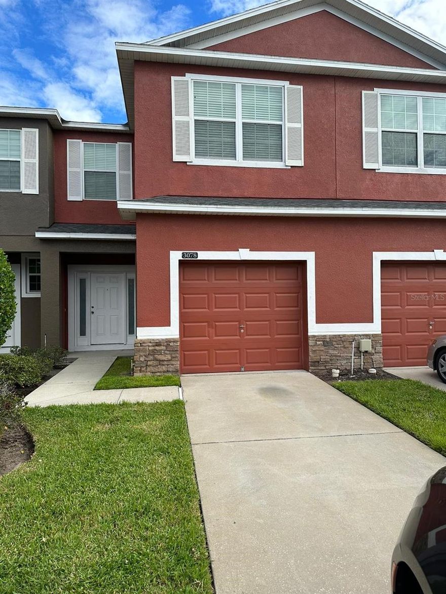 LOCATION! this beautiful upgraded townhouse is ready for you.

Located less than 3 miles from Lake Nona Medical Center, shopping centers and quick access to the Orlando Airport.

Don't miss this opportunity.