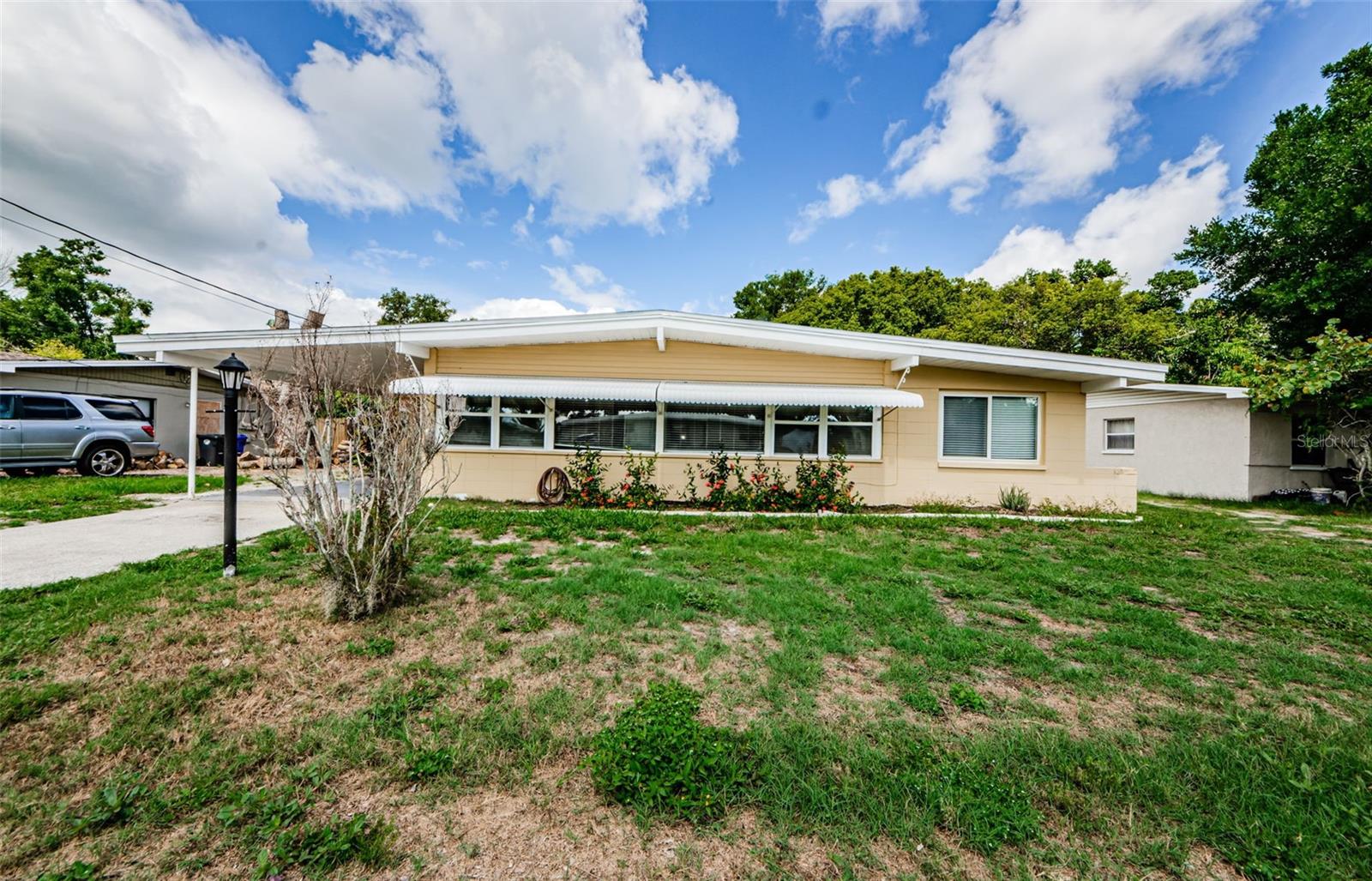 406 COUNTRY CLUB DRIVE