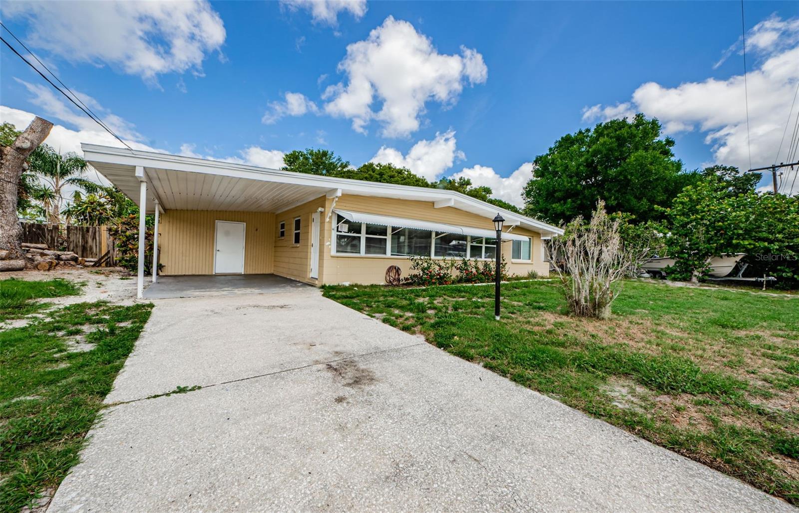 406 COUNTRY CLUB DRIVE