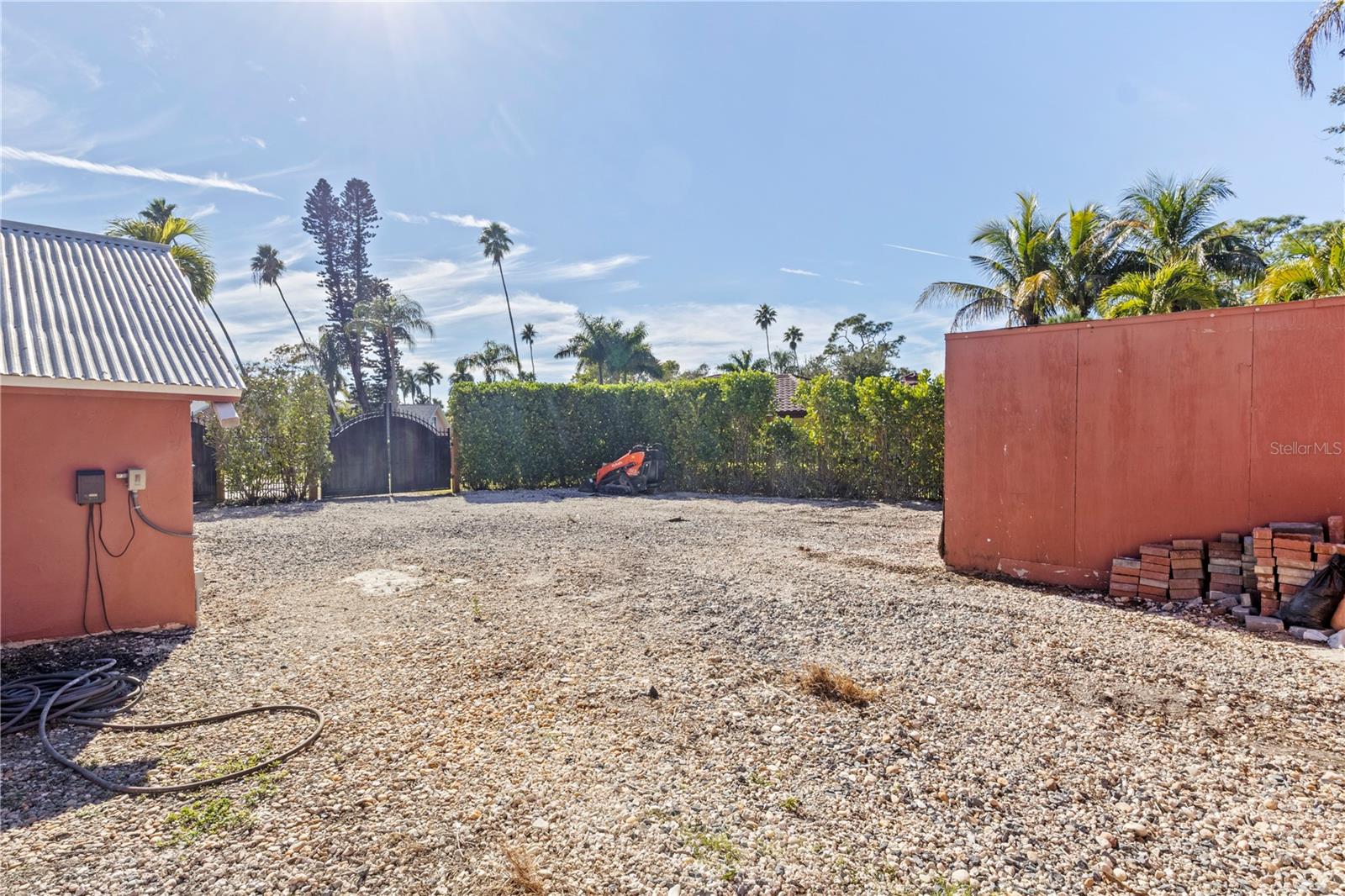 PALMA SOLA PARK - Residential