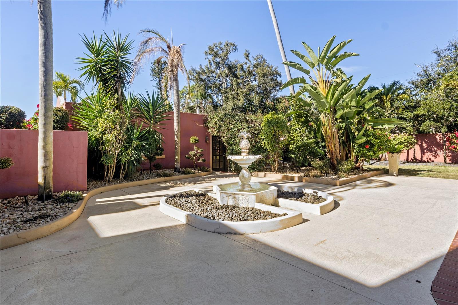 PALMA SOLA PARK - Residential