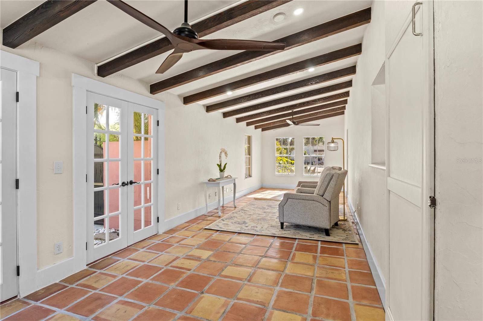 PALMA SOLA PARK - Residential