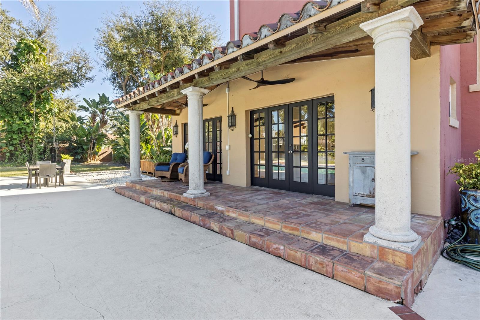PALMA SOLA PARK - Residential