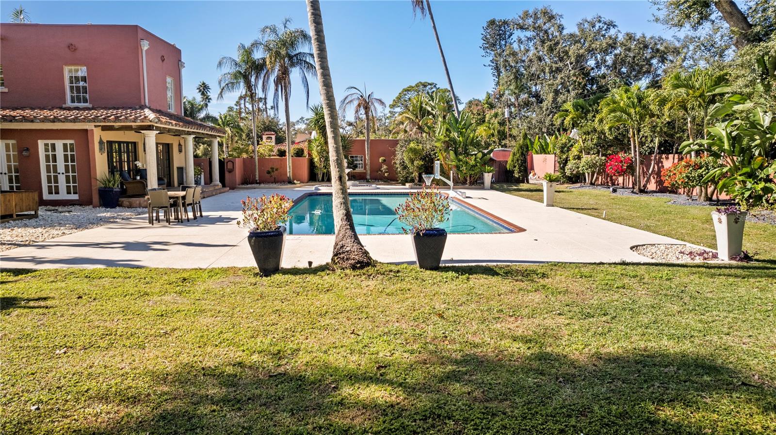 PALMA SOLA PARK - Residential