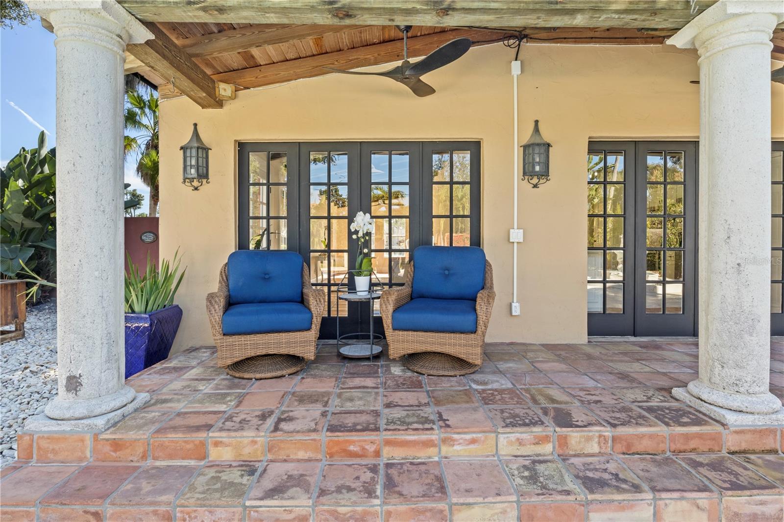 PALMA SOLA PARK - Residential