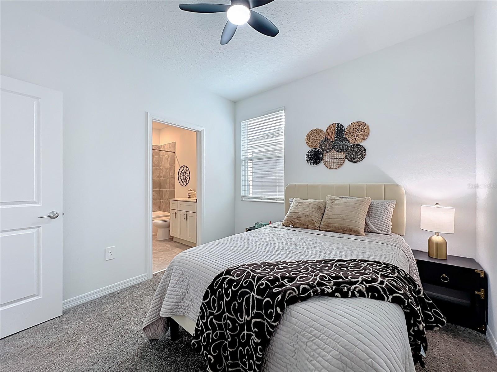 GOLDEN ORCHARD - Residential