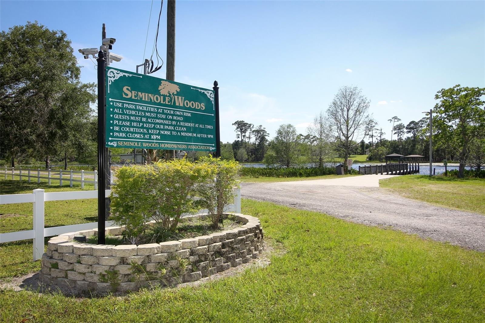 SEMINOLE WOODS 5 AC DEV - Residential