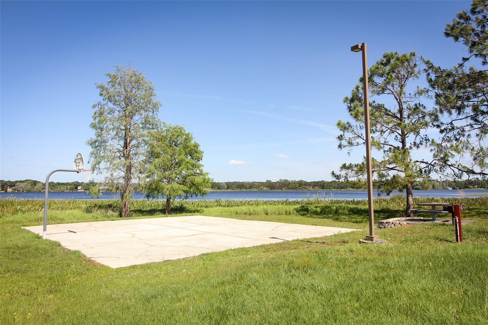 SEMINOLE WOODS 5 AC DEV - Residential