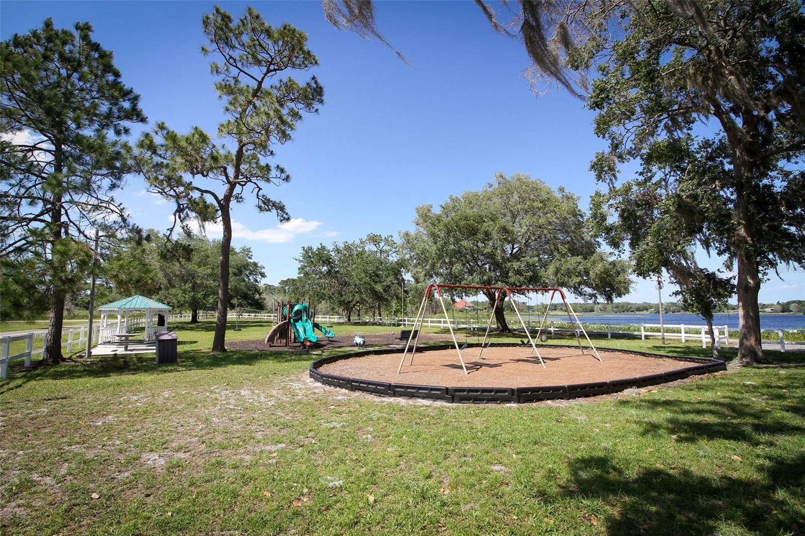 SEMINOLE WOODS 5 AC DEV - Residential