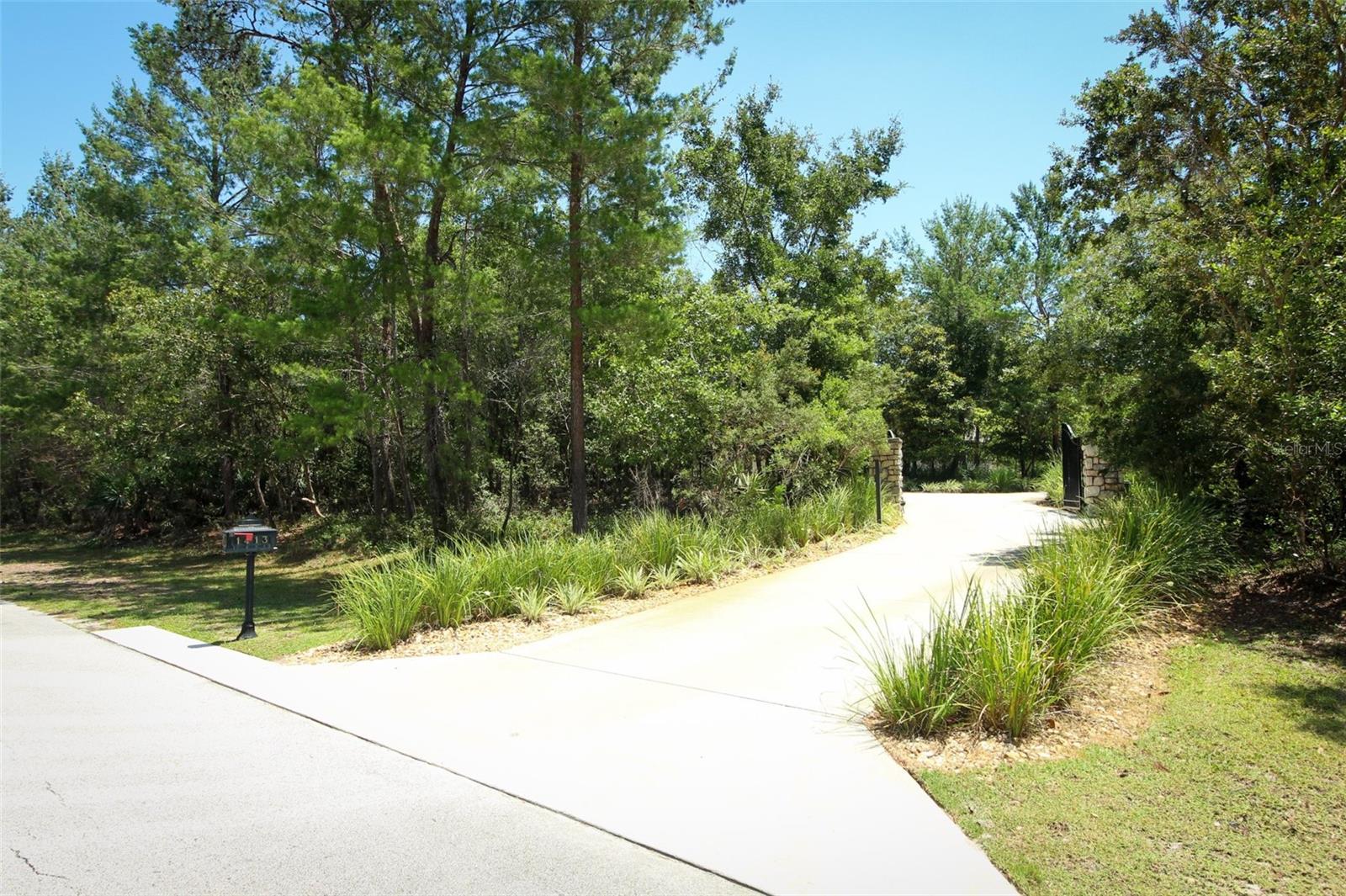 SEMINOLE WOODS 5 AC DEV - Residential