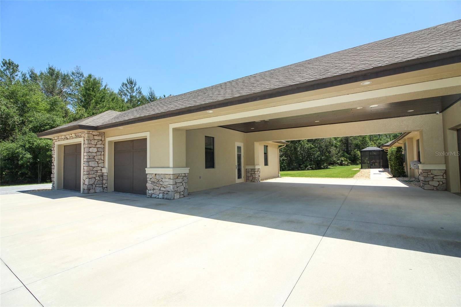 SEMINOLE WOODS 5 AC DEV - Residential