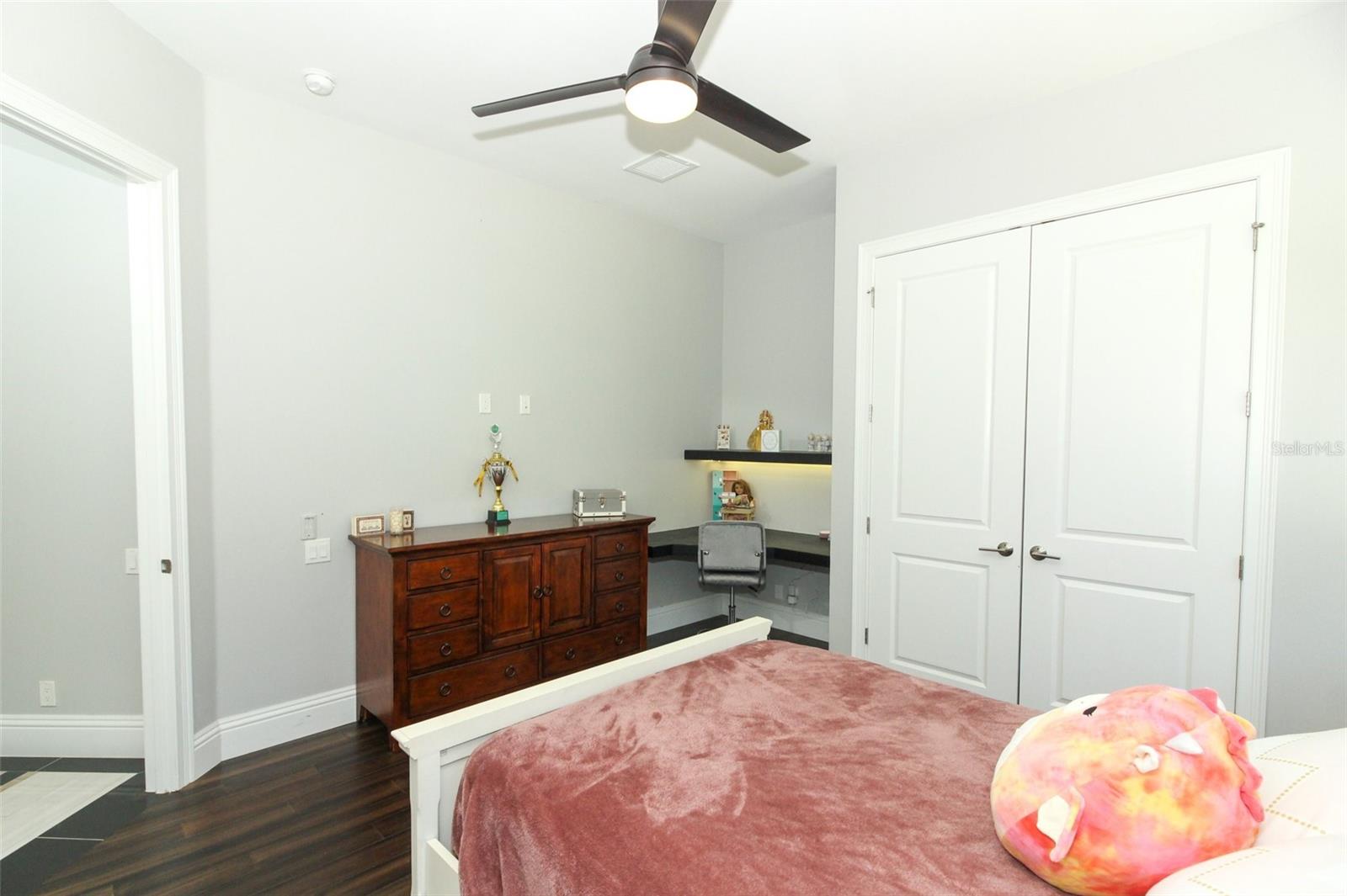 SEMINOLE WOODS 5 AC DEV - Residential