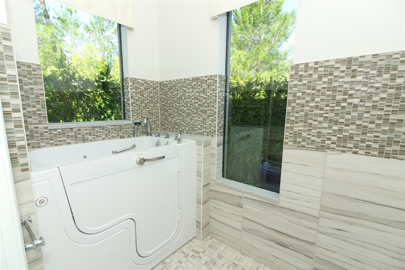 SEMINOLE WOODS 5 AC DEV - Residential