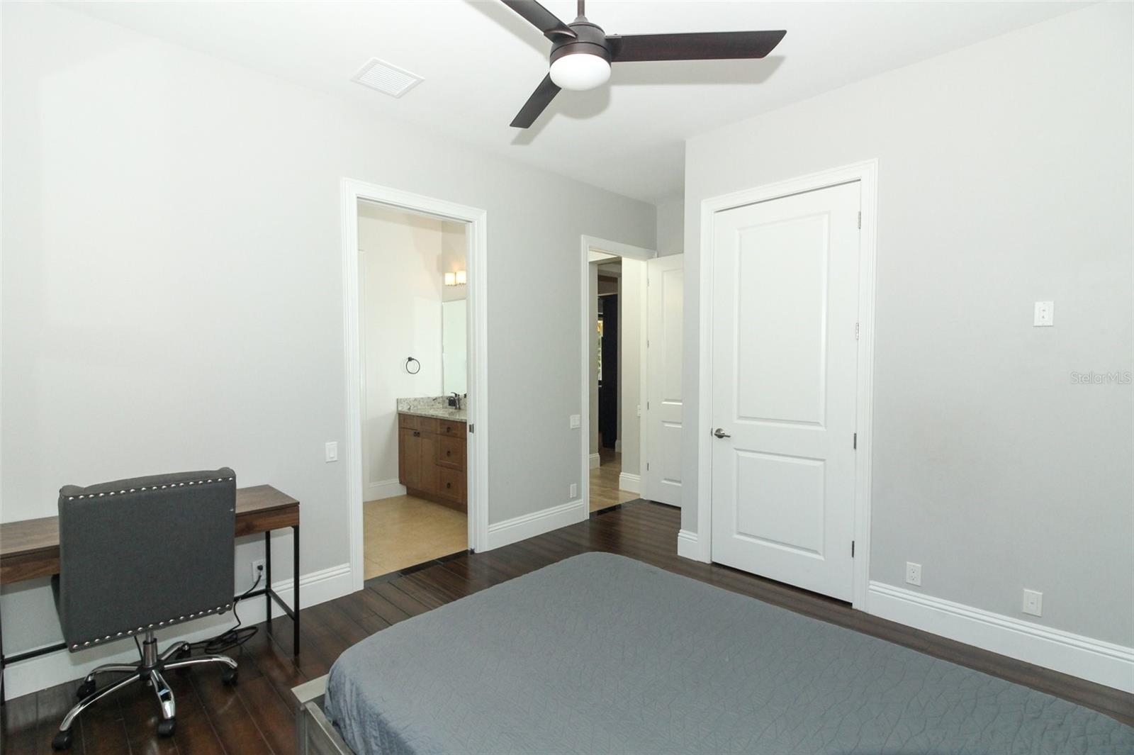 SEMINOLE WOODS 5 AC DEV - Residential