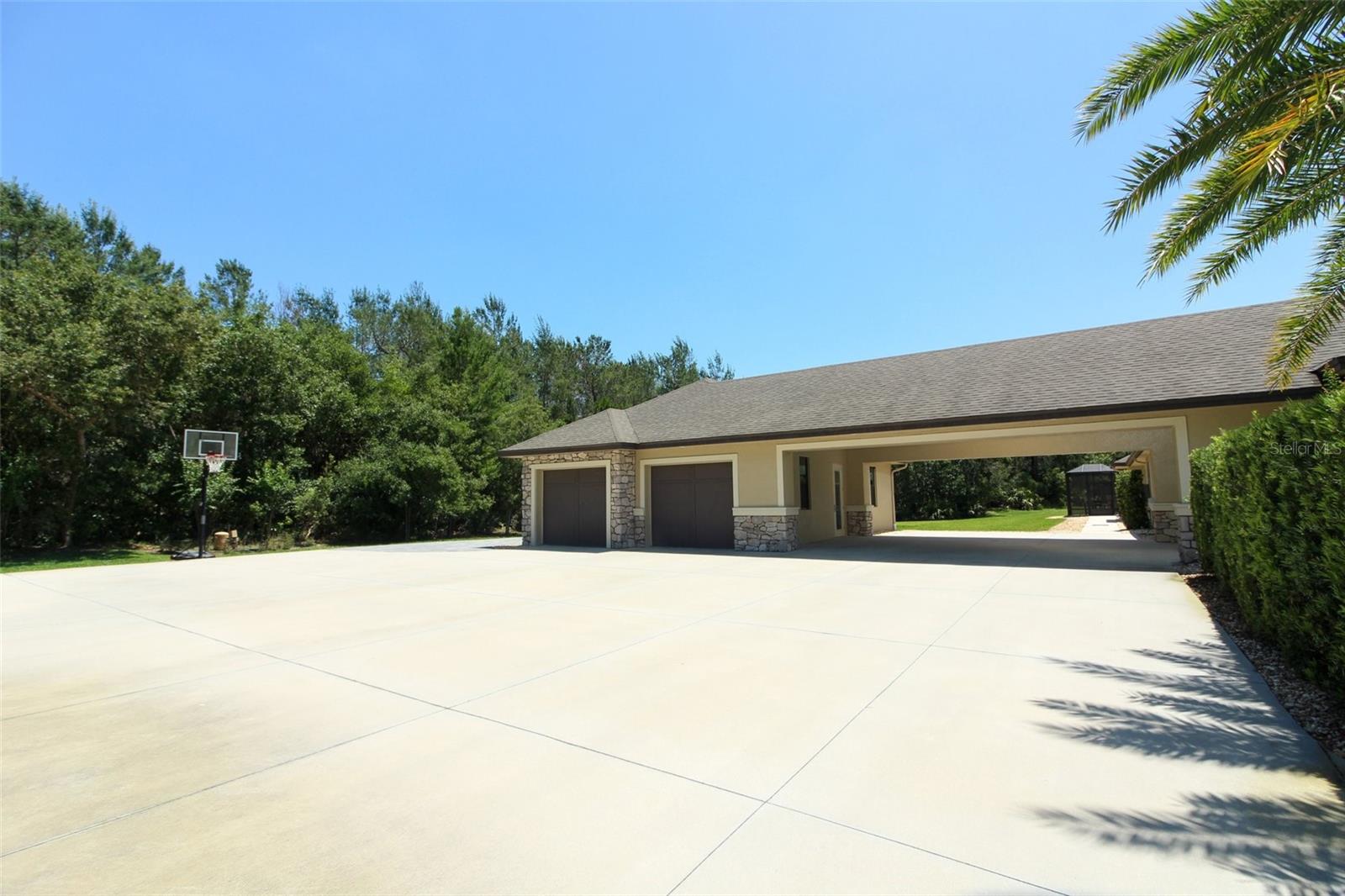 SEMINOLE WOODS 5 AC DEV - Residential