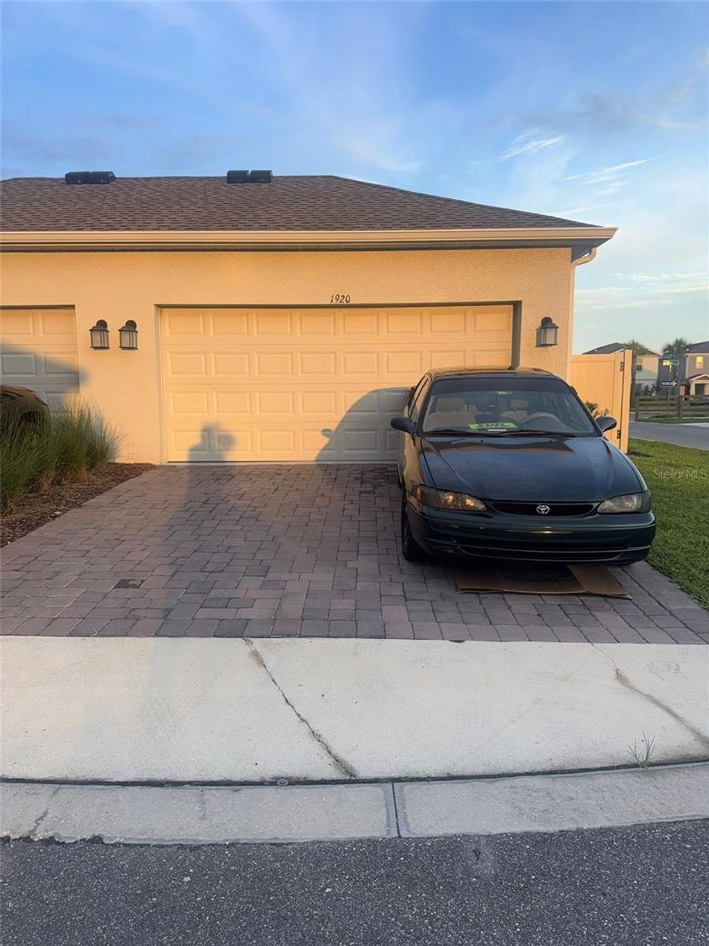 Photo of 1920 Tohoqua Boulevard, Kissimmee, FL 34744 (MLS # O6338953)