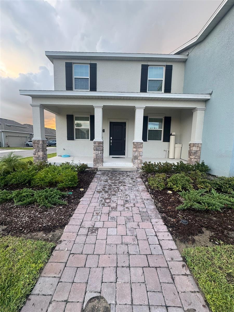 Townhome in Tohoqua, Kissimmee
Welcome to the Lancaster model, a bright and spacious two-story townhome featuring 3 bedrooms, 2.5 bathrooms, and a 2-car rear-load garage. This home offers an open-concept living and dining area, a fully equipped kitchen with quartz countertops and stainless steel appliances, plus a laundry room with washer and dryer included.
Upstairs, enjoy a luxurious master suite with a private bathroom and walk-in closet. With Lennar’s Everything’s Included® package, the home comes complete with blinds, appliances, and smart-home features such as a video doorbell and keyless entry.
Located in the highly desirable Tohoqua community, residents enjoy access to resort-style amenities including a sparkling swimming pool, clubhouse with fitness center, tennis & pickleball courts, and scenic walking trails. Just minutes from major highways, schools, and shopping, this home combines comfort, style, and convenience.
?? Don’t miss the opportunity to live in one of Kissimmee’s most sought-after communities!